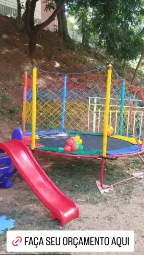 Aluga-se Cama elástica + escorregador+ cavalinhos upa upa