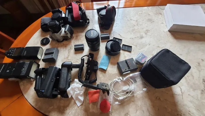 Fotográficas objetivas e flash