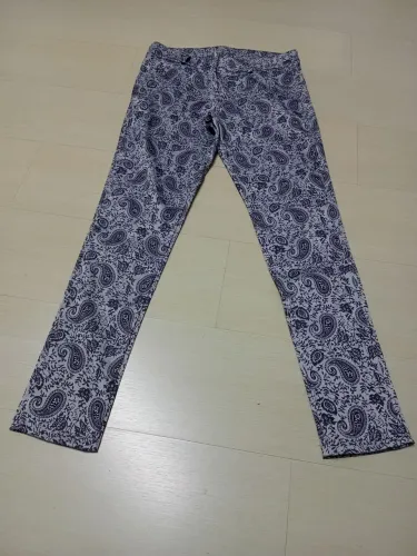 Calça de tecido estampado cinza nr 42