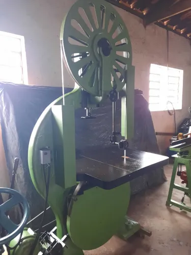 Serra de fita Invicta 