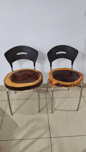 CADEIRAS RÚSTICAS (2 UNIDADES) - RETIRADA NA TIJUCA