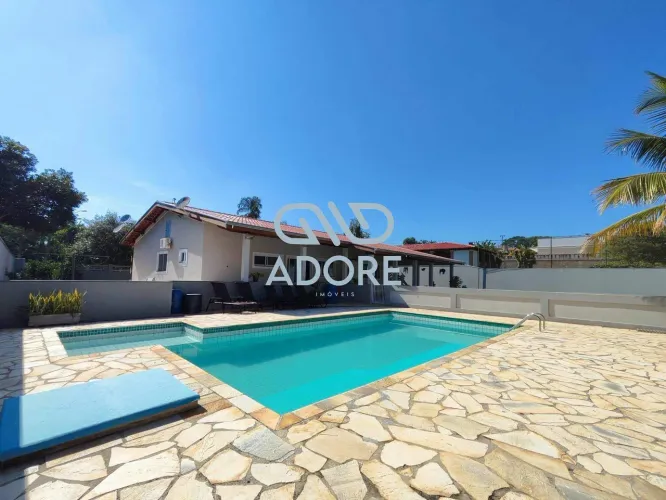 Casa à venda no Condomínio Zuleika Jabour - Salto/SP