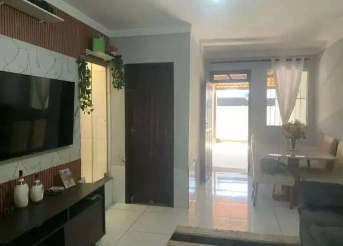 Vende-se no Tenone (D)