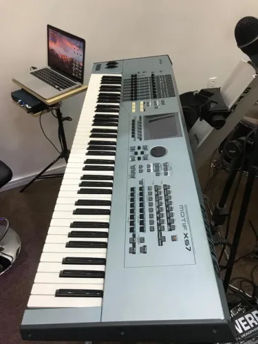 Yamaha Motif XS7