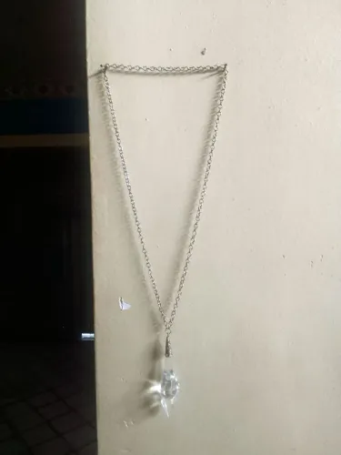 Colar com pingente