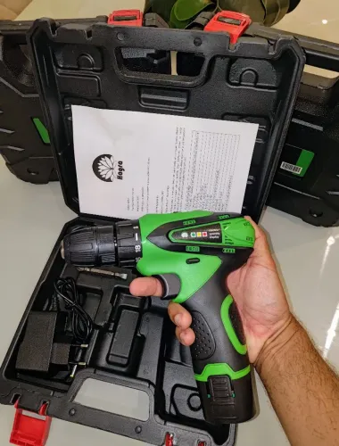 Parafusadeira/Furadeira 12V com Maleta