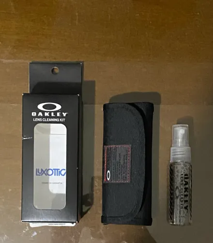 Kit de Limpeza Oakley (Não Acompanha o Pano)