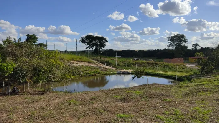 CHÁCARA A VENDA 10.000  MTS ANÁPOLIS GO COM REPRESA, SÓ DELA !DIRETO PROPRIETÁRIO!