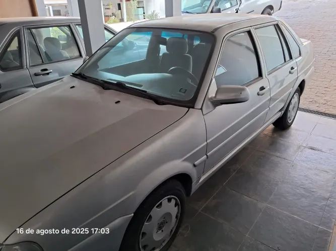 Santana 1.8 2004/2004   90.000km