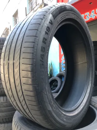 Pneu 255/45/19 Continental por 550$ peça única seminovo