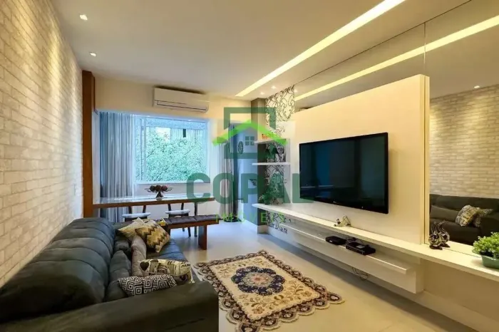 Amplo Apartamento de 2 Quartos com Suíte para Locação em Copacabana