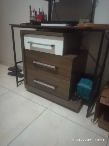 Criado mudo 