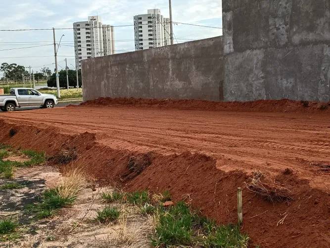 Troco vendo, ágio,Av duas pistas, área comercial 
