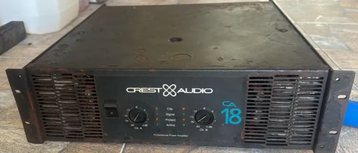 CREST AUDIO CA18-AMPLIFICADOR DE POTÊNCIA PARA PADRÃO DE SOM PROFISSIONAL (USADO)