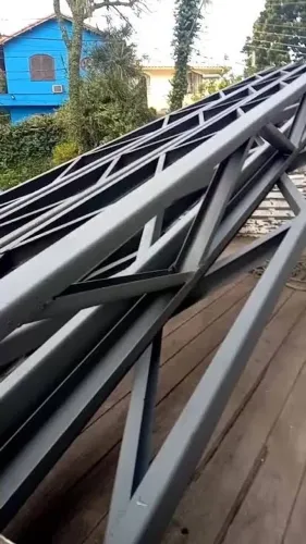 Treliças, tesoura, pé direito