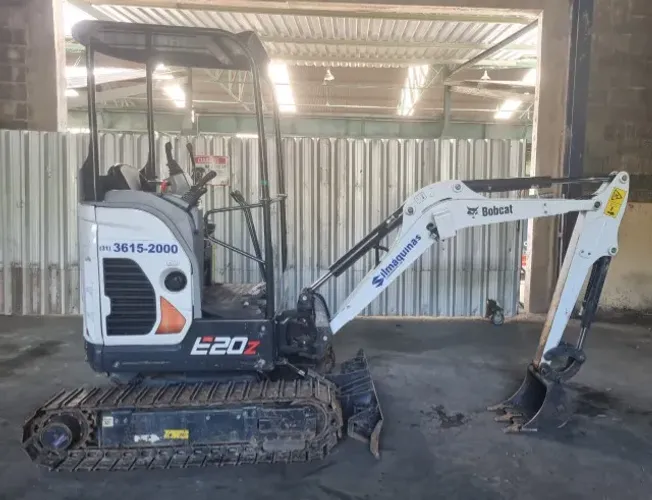 Mini Escavadeira Bobcat Mod. E20z Ano 2023 612.8h