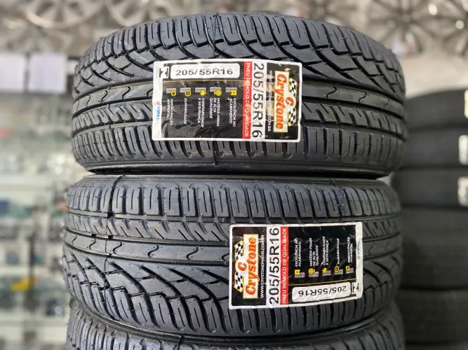 02 Pneus Remold Crystone 205/55R16