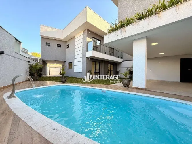 Sobrado com 3 Quartos à venda, 270 m² por R$ 1.798.000 - Iguaçu - Araucária/PR