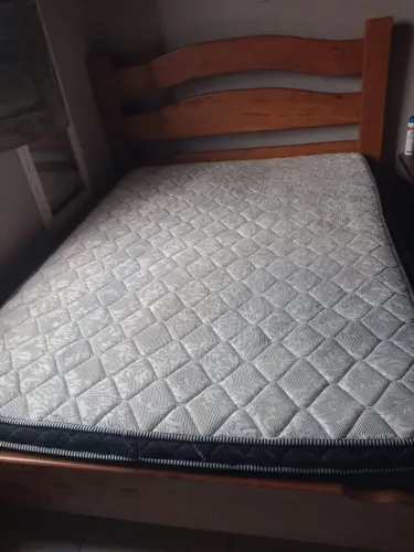 Vende-se cama completa