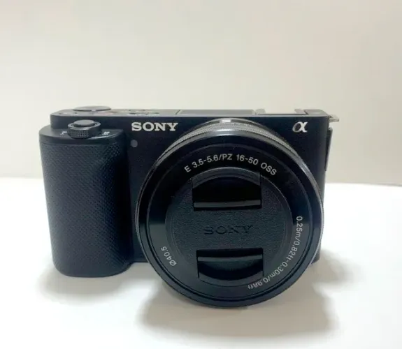  Câmera Sony ZV-E10 + Lente 16-50mm (Nova)