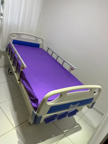 Cama Hospitalar DX3 3 Movimentos até 200 Kg Dellamed + colchão 