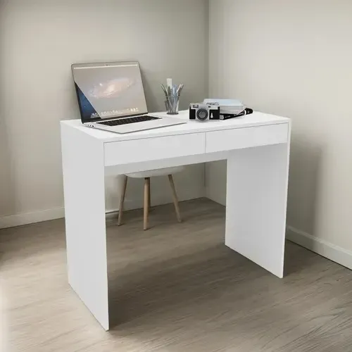 Mesa pequena na cor Branca