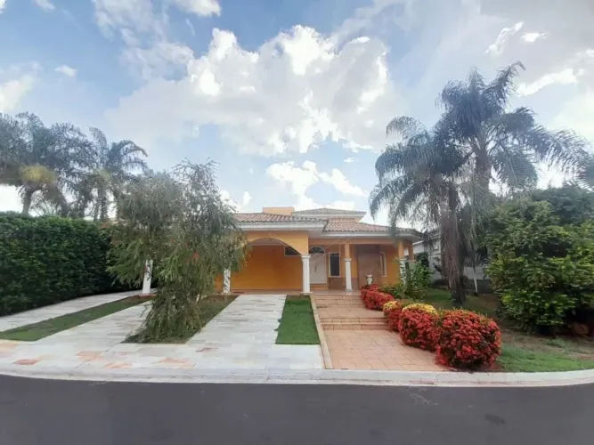 Venda de Casas / Condomínio na cidade de Araraquara