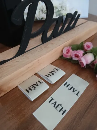 Etiquetas de tecido personalizadas 