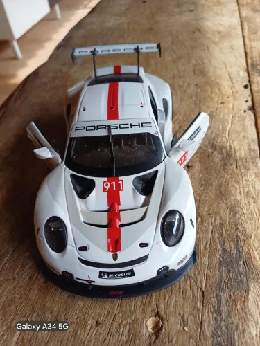 Miniatura de metal escala 124