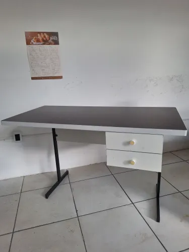 Mesa Reta escritório