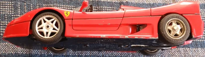 Miniatura Ferrari F50 1995 Burago 1:18