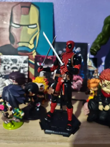 Action Figure Montável Deadpool
