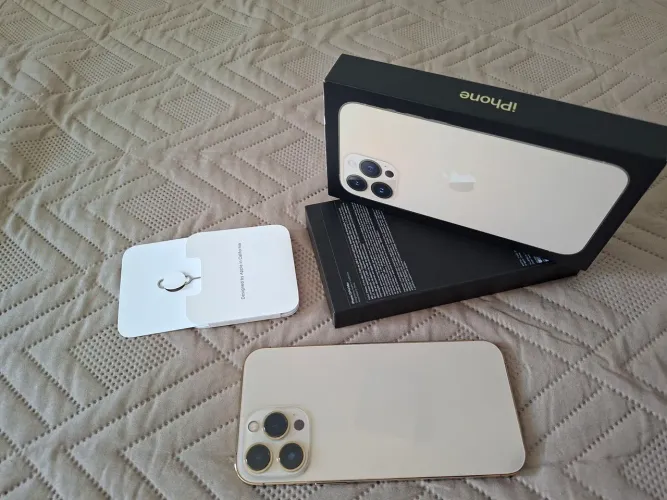 IPHONE PRO MAX DOURADO