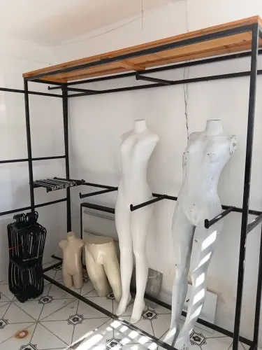 Manequins e Araras para Lojaa 