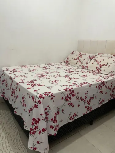 Cama Box de Casal Semi Nova - Excelente Estado