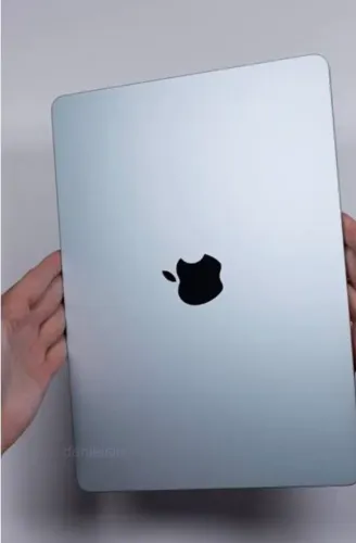 MacBook M5 512GB SKYBLUE tela 13 Lacrado 20206