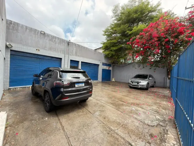 Excelente loja para aluguel com 350 m² em São Gerardo - Fortaleza - CE