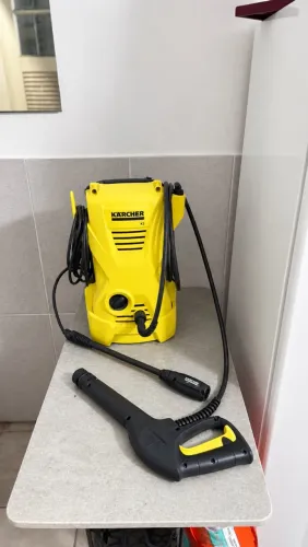 Lavadora de Alta Pressão Kärcher K2 - 127V (Ótimo Estado)