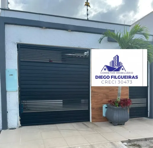 Alugo casa em Rua Pública Perto da Fraga Maia ao lado do condomínio Quintas do Sol .