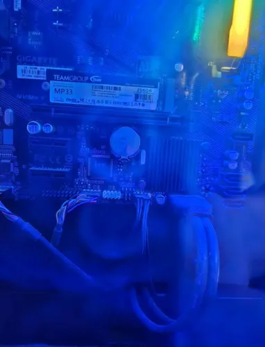 PC Gamer AMD Ryzen 5 3400G Gigabyte