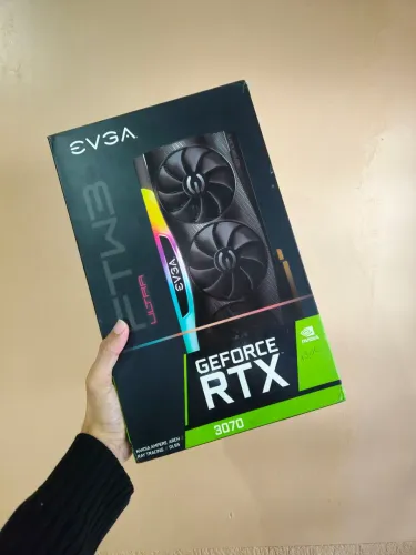RTX 3070 EVGA FTW3 Ultra - Aceito troca em RTX 5000