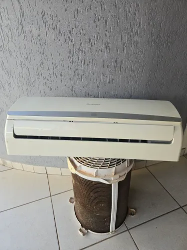 Ar condicionado para manutenção 12mil btus