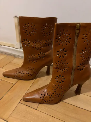 Bota em couro caramelo sonho dos pés 37