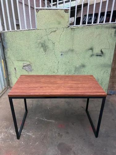 Mesas INDUSTRIAIS 150×60