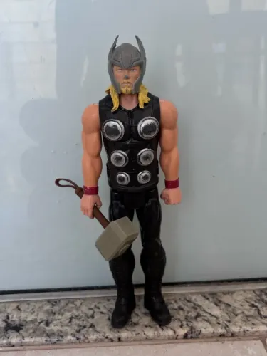 Boneco Thor com mjolnir - 2016 Hasbro 