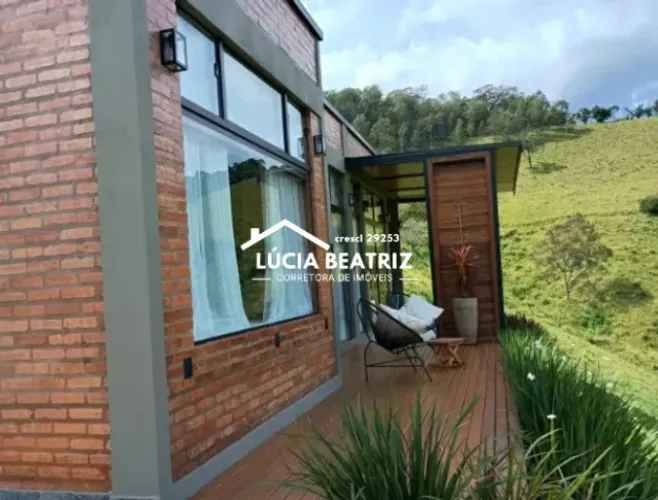 Um Espetáculo de Chácara, Spacio Natus , situada nas Terras Altas da Mantiqueira, Delfim