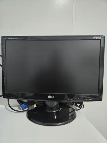 3 Monitores LG Flatron W1943c (retirada peças)