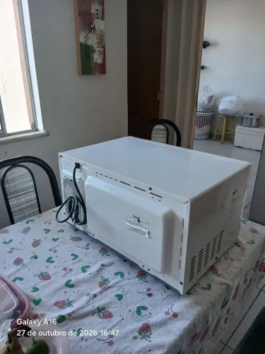 Vendo esse micro ondas consul branco 32 litros valor 500 Reis