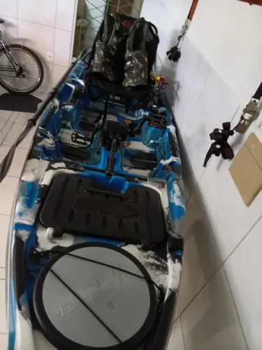 Caiaque IRON, pedal, moto, carrinho, colete.  6.500.