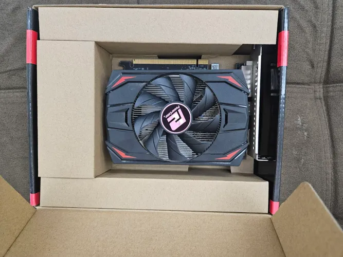RX 550 4GB POWERCOLOR - VENDO OU TROCO